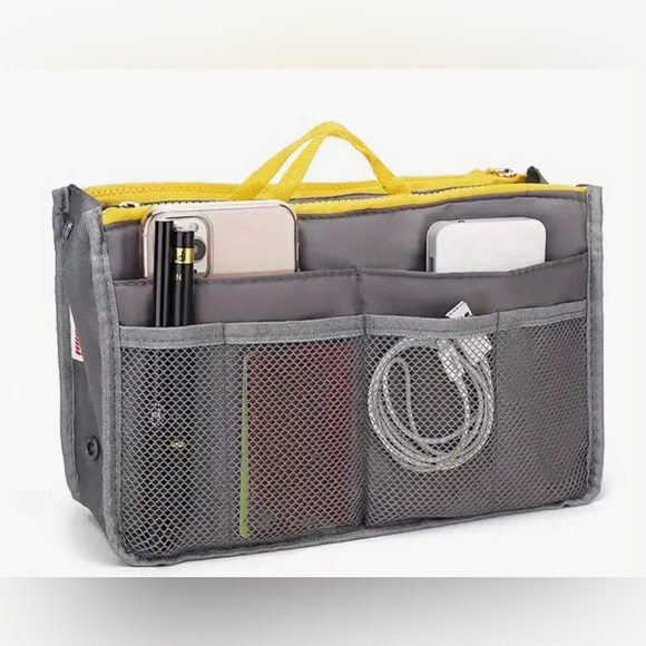 Compact Travel Organizer-One - Picture 2 of 7